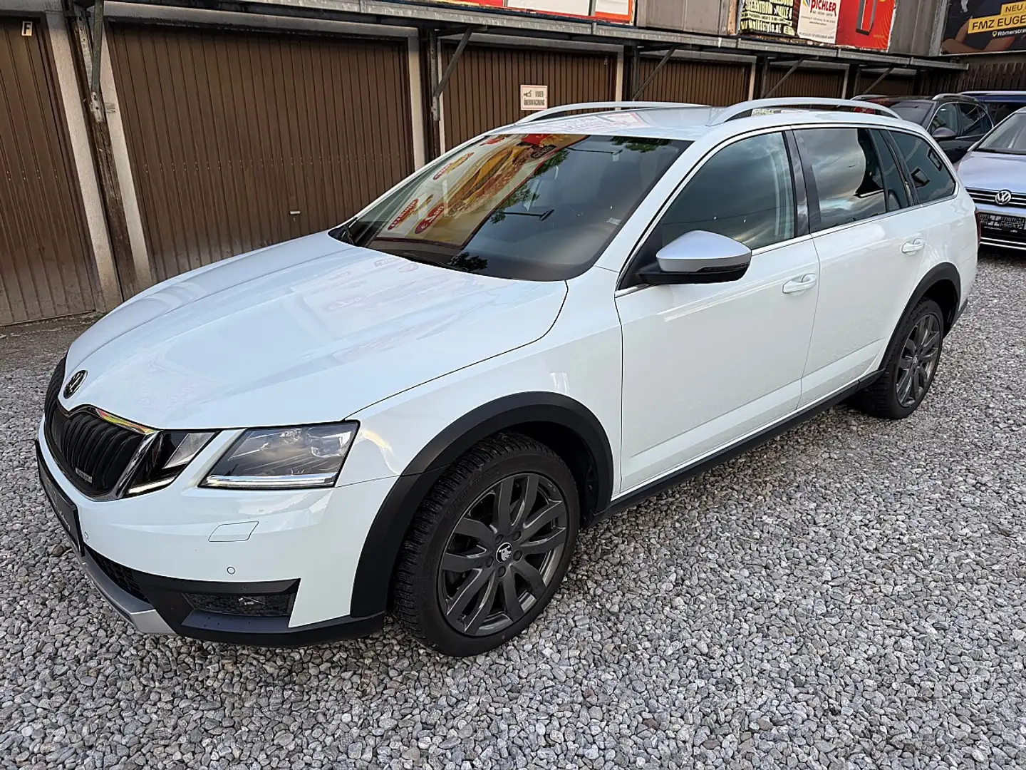 Skoda Octavia Combi 2,0 Style TDI 4x4 DSG Weiß - 1