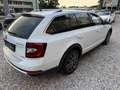 Skoda Octavia Combi 2,0 Style TDI 4x4 DSG Weiß - thumbnail 3