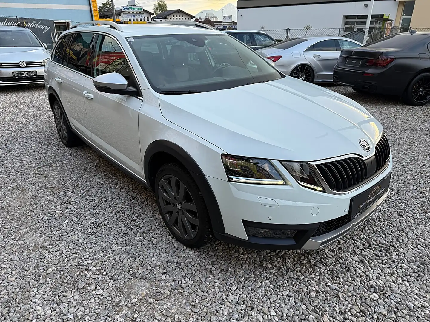 Skoda Octavia Combi 2,0 Style TDI 4x4 DSG Weiß - 2