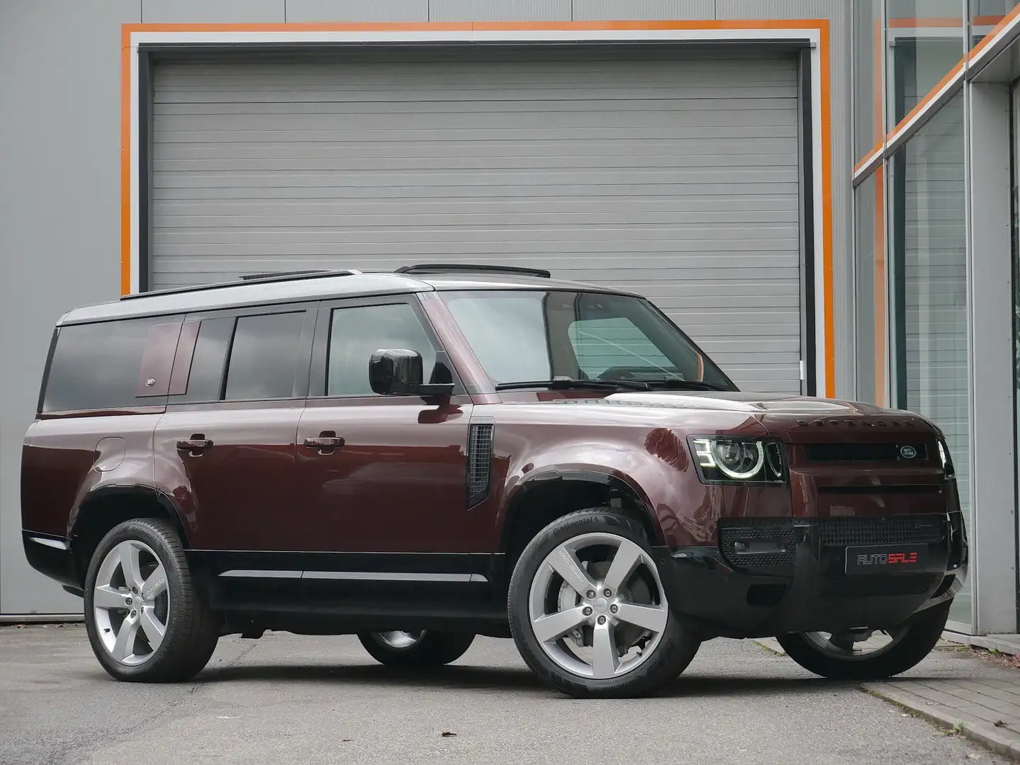 Land Rover Defender 130 D250 X-Dynamic 8 SEATS*PANO*CAMERA*NETTO Bruin - 2