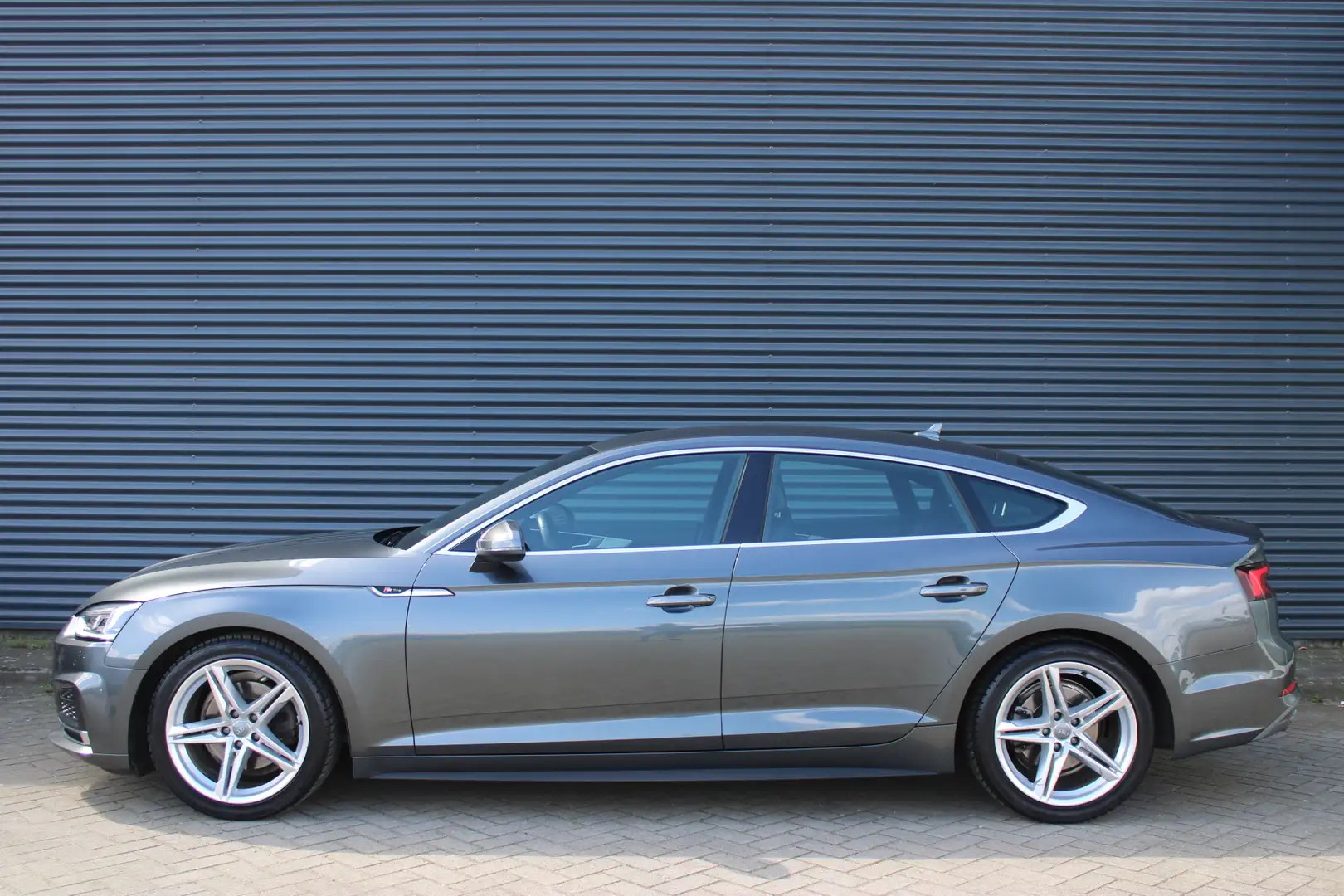 Audi A5 Sportback 40 TFSI Sport S-line Edition Navigatie H Gris - 2