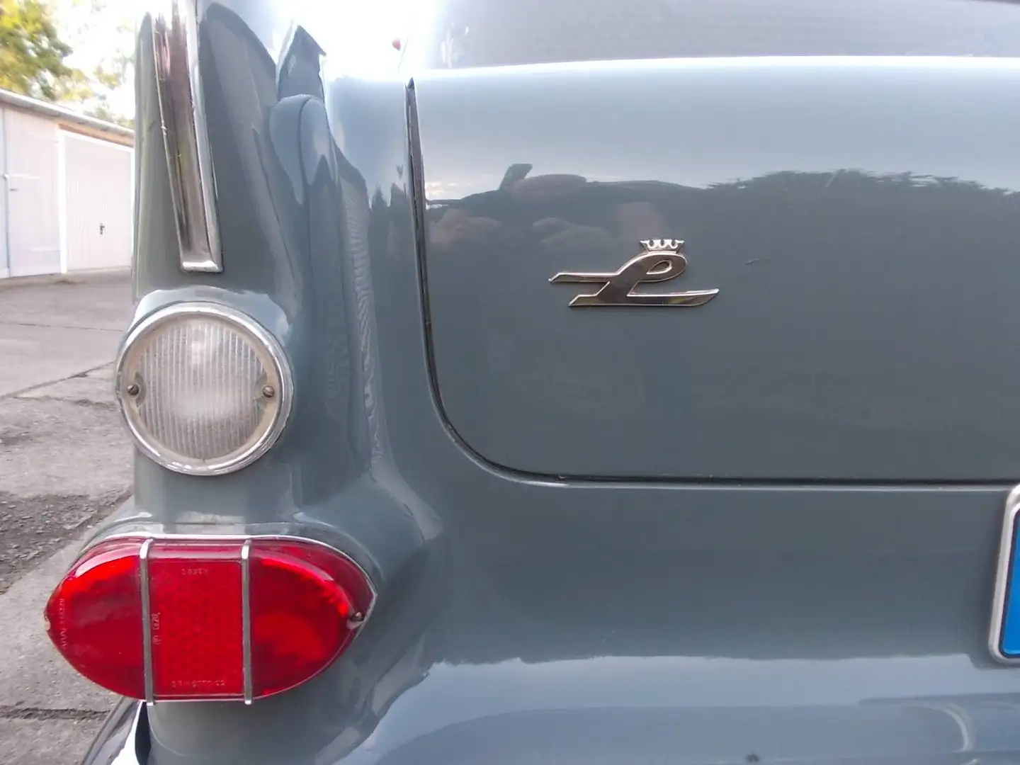 Oldtimer Opel KAPITÄN P 2,6 rivagrau Grau - 2