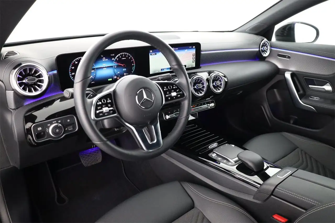 Mercedes-Benz CLA 250 e PHEV Keyless-Go-Paket Nightpaket 11