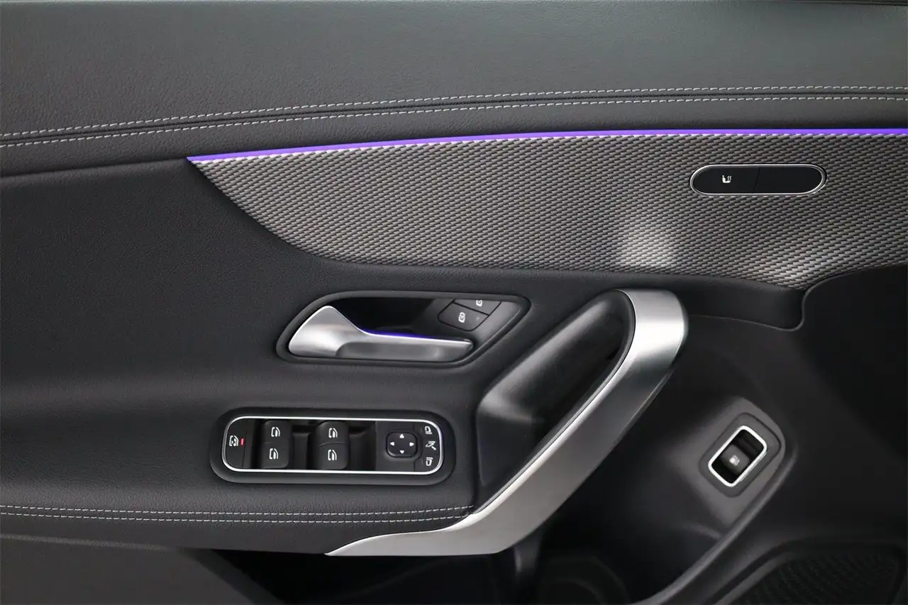 Mercedes-Benz CLA 250 e PHEV Keyless-Go-Paket Nightpaket 12