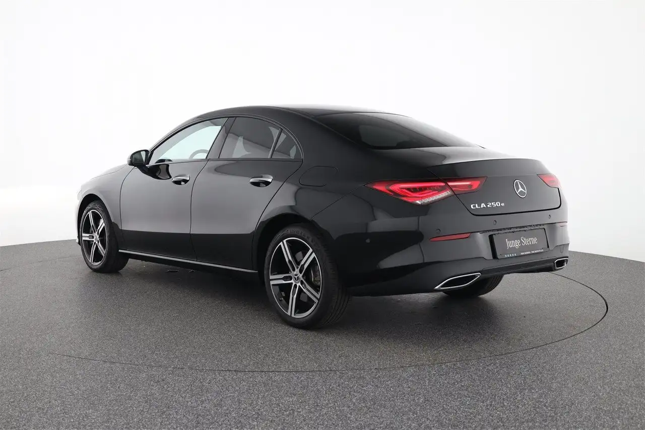 Mercedes-Benz CLA 250 e PHEV Keyless-Go-Paket Nightpaket 3
