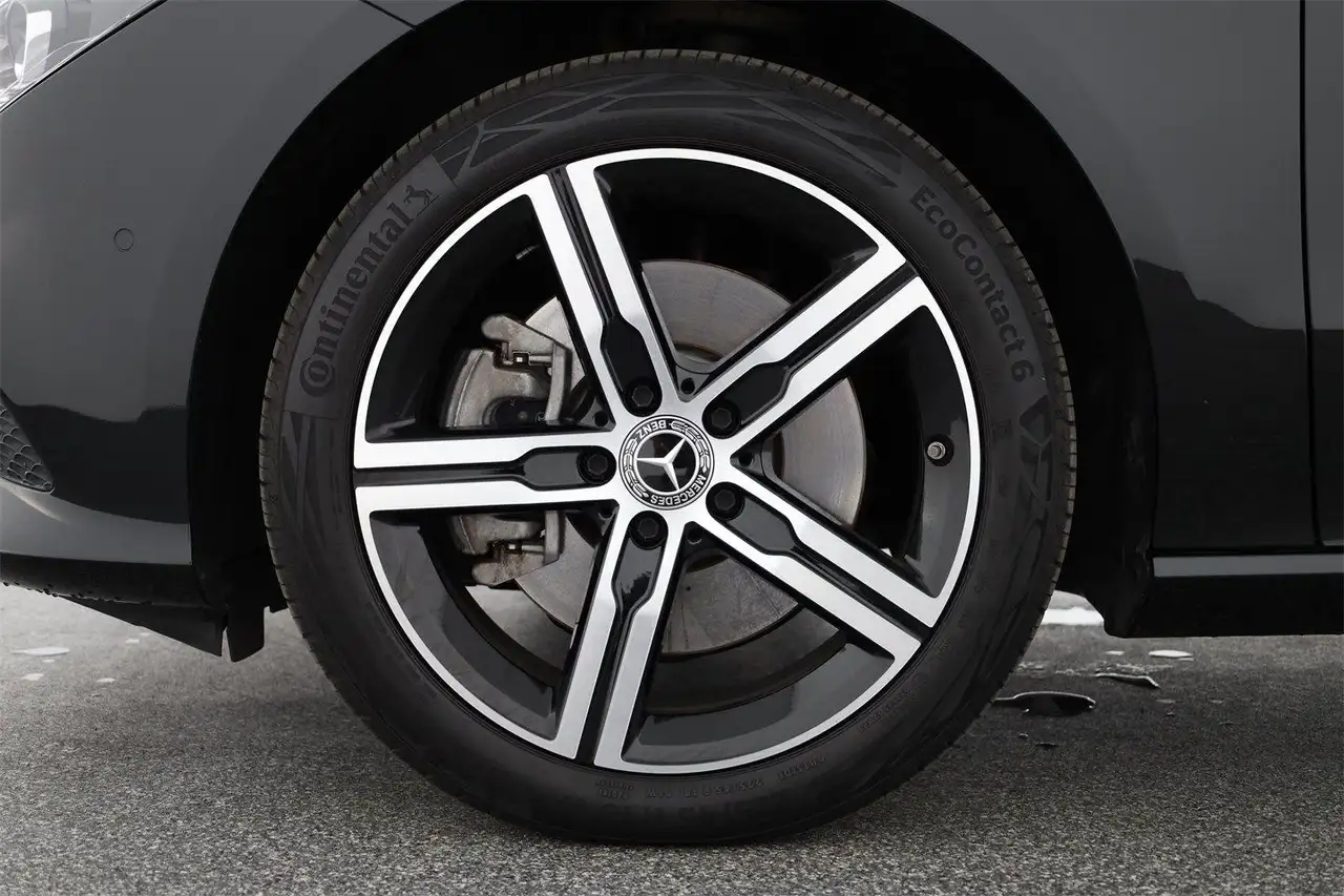 Mercedes-Benz CLA 250 e PHEV Keyless-Go-Paket Nightpaket 10