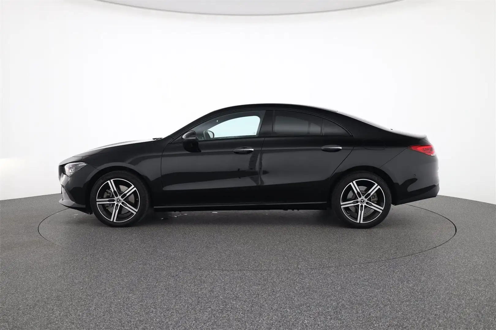 Mercedes-Benz CLA 250 e PHEV Keyless-Go-Paket Nightpaket Schwarz - 2