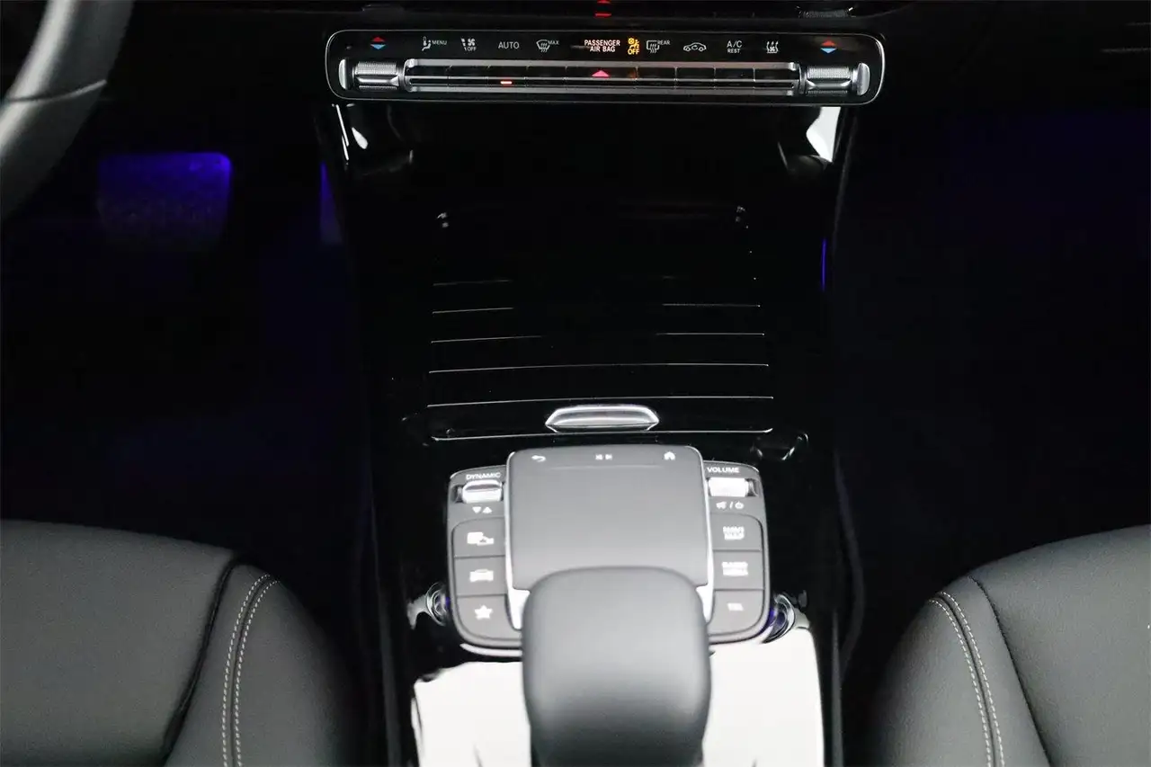 Mercedes-Benz CLA 250 e PHEV Keyless-Go-Paket Nightpaket 15