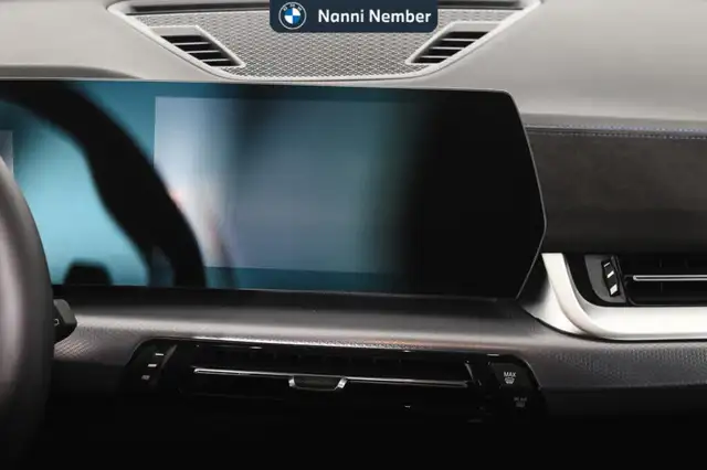 BMW X1 view 11
