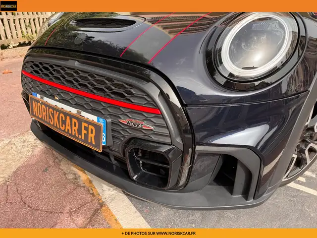 Mini Hatch view 9