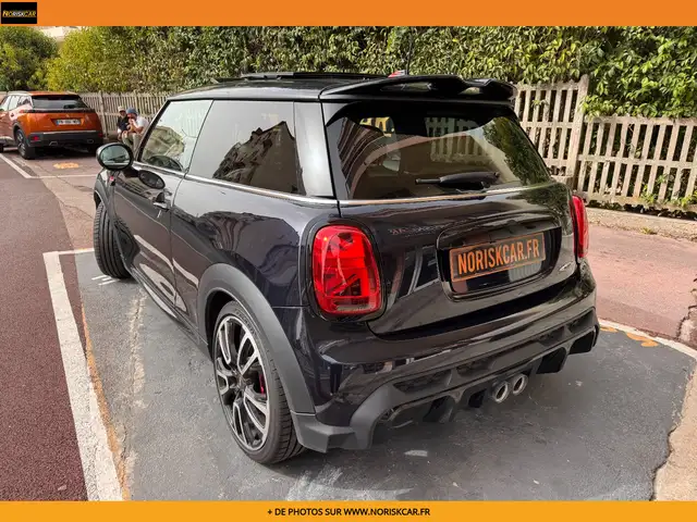 Mini Hatch view 3