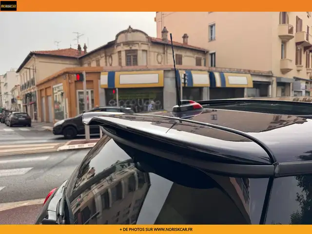 Mini Hatch view 13