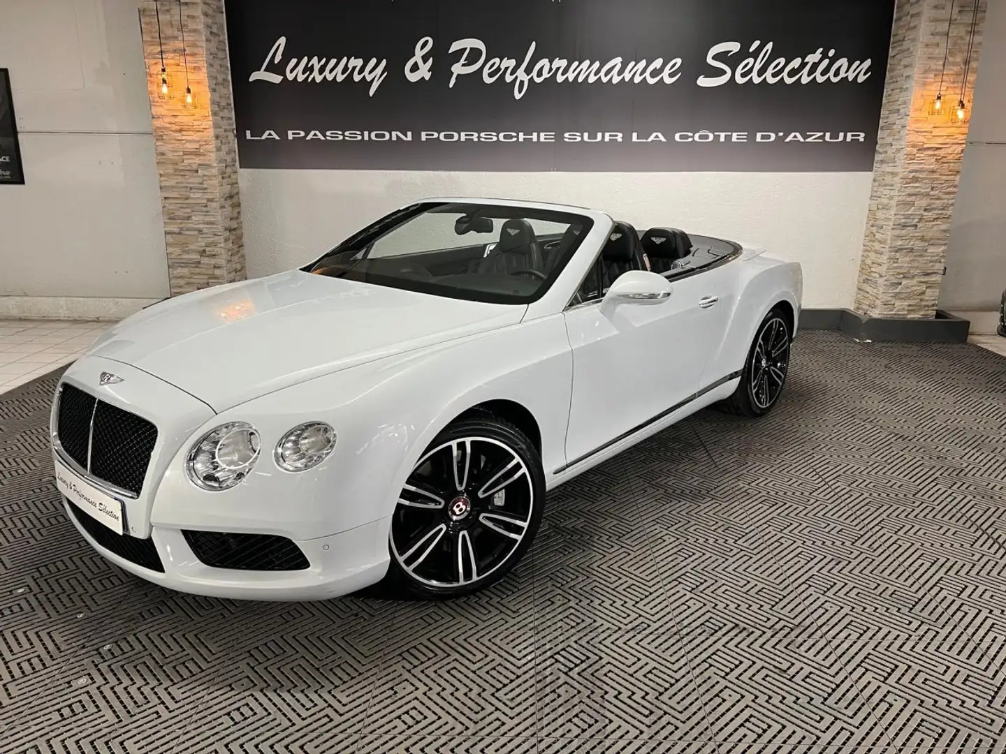 Bentley Continental GTC Cabriolet 4.0 V8 pack Mulliner - 37000km - Entretien complet à jour - Peinture nacrée Blanc - 2