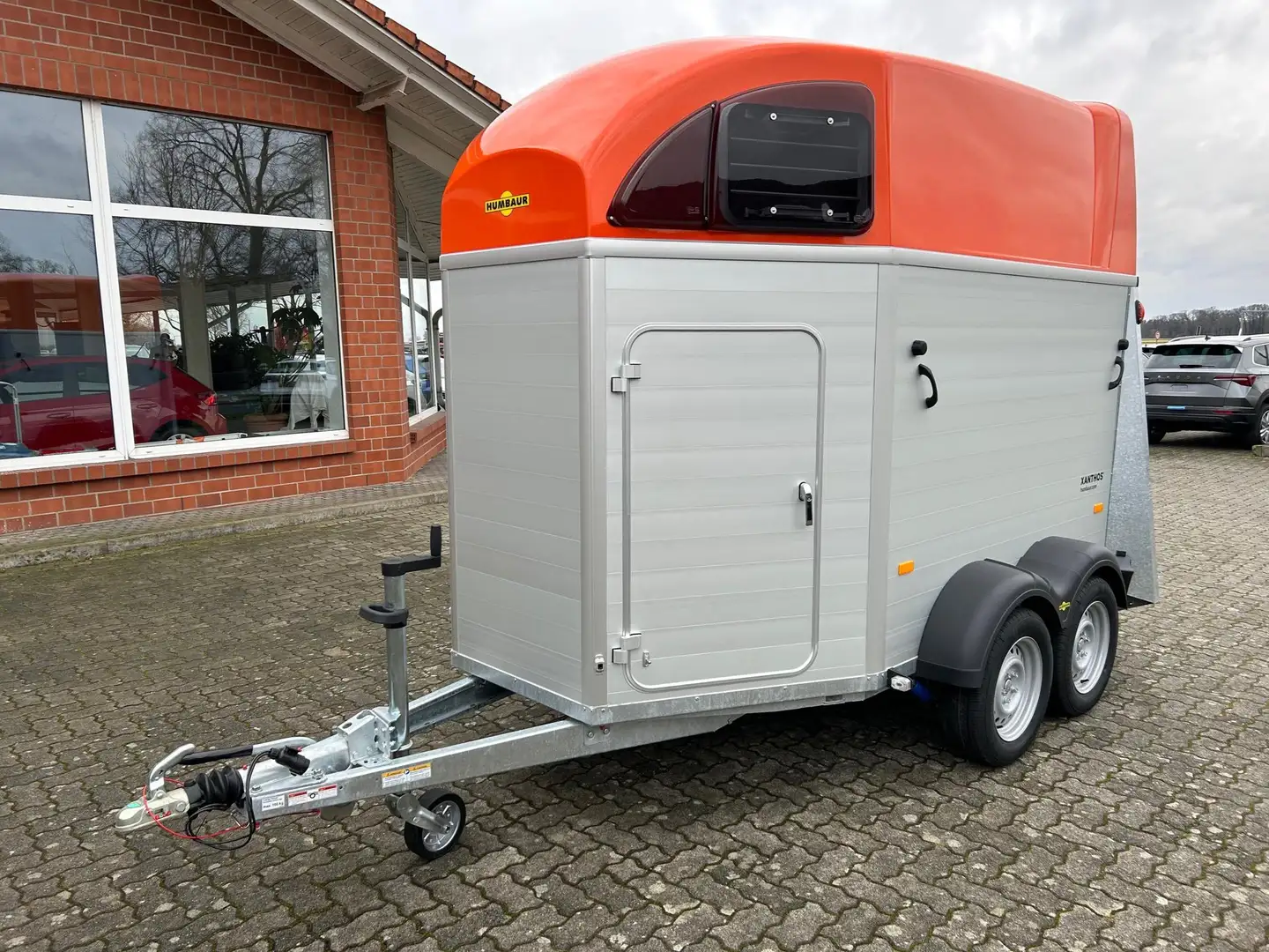 Humbaur Pferdeanhänger Xanthos 2400 2,4t 100km/h Sattel... - 1