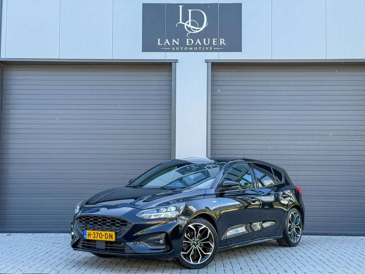 Ford Focus 1.0 EcoBoost ST Line BTW-Auto / ACTIE Zwart - 1