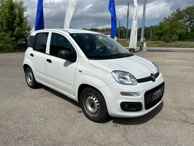 Fiat Panda view 3