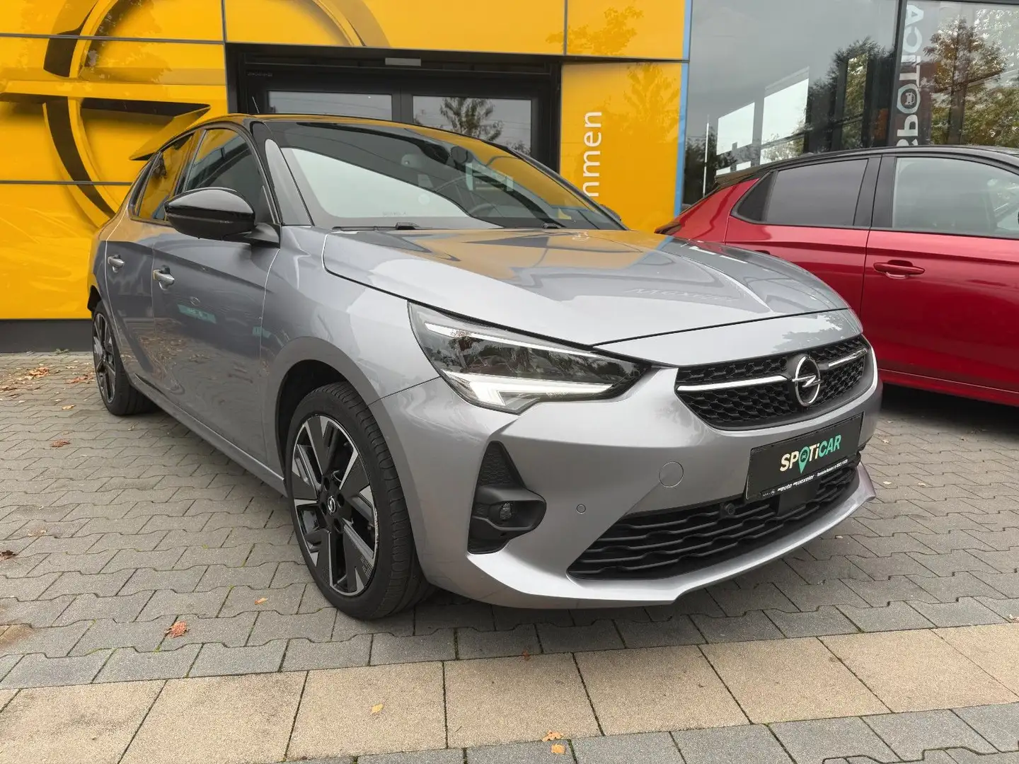 Opel Corsa F e GS,3-phasig,RFK,Sitzheiz.,17" Zilver - 1
