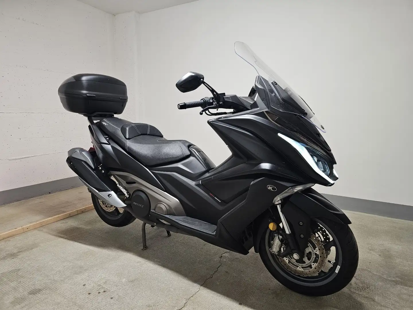 Kymco AK 550 ABS Чёрный - 1