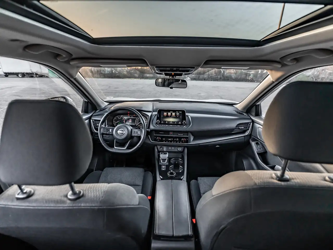 Nissan Rogue снимка Nissan Rogue