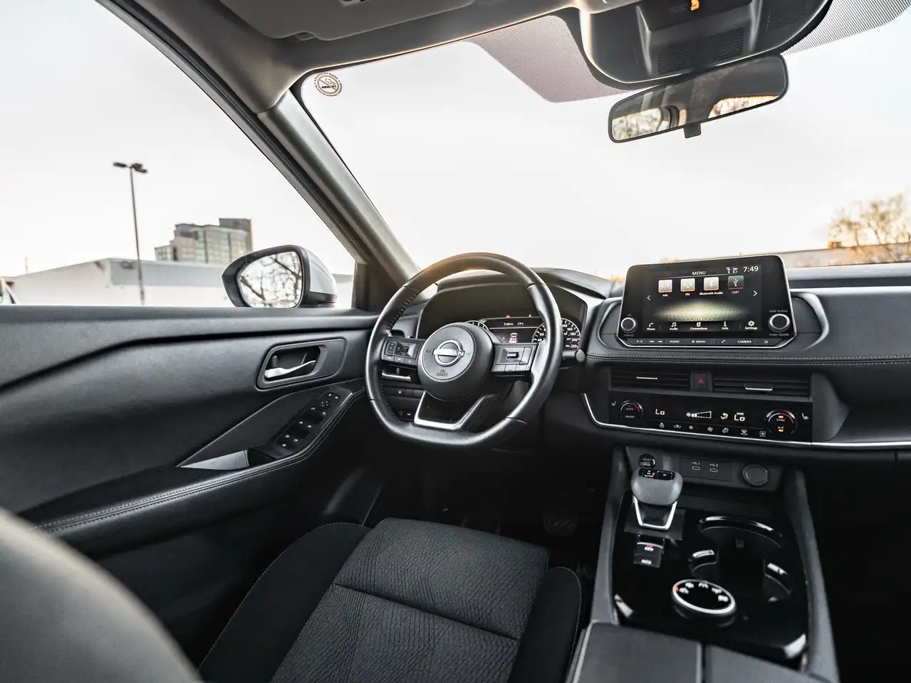 Nissan Rogue снимка Nissan Rogue