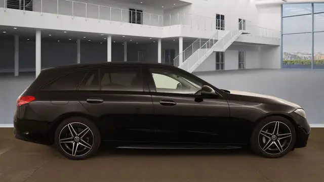 Mercedes-Benz C-Class view 5