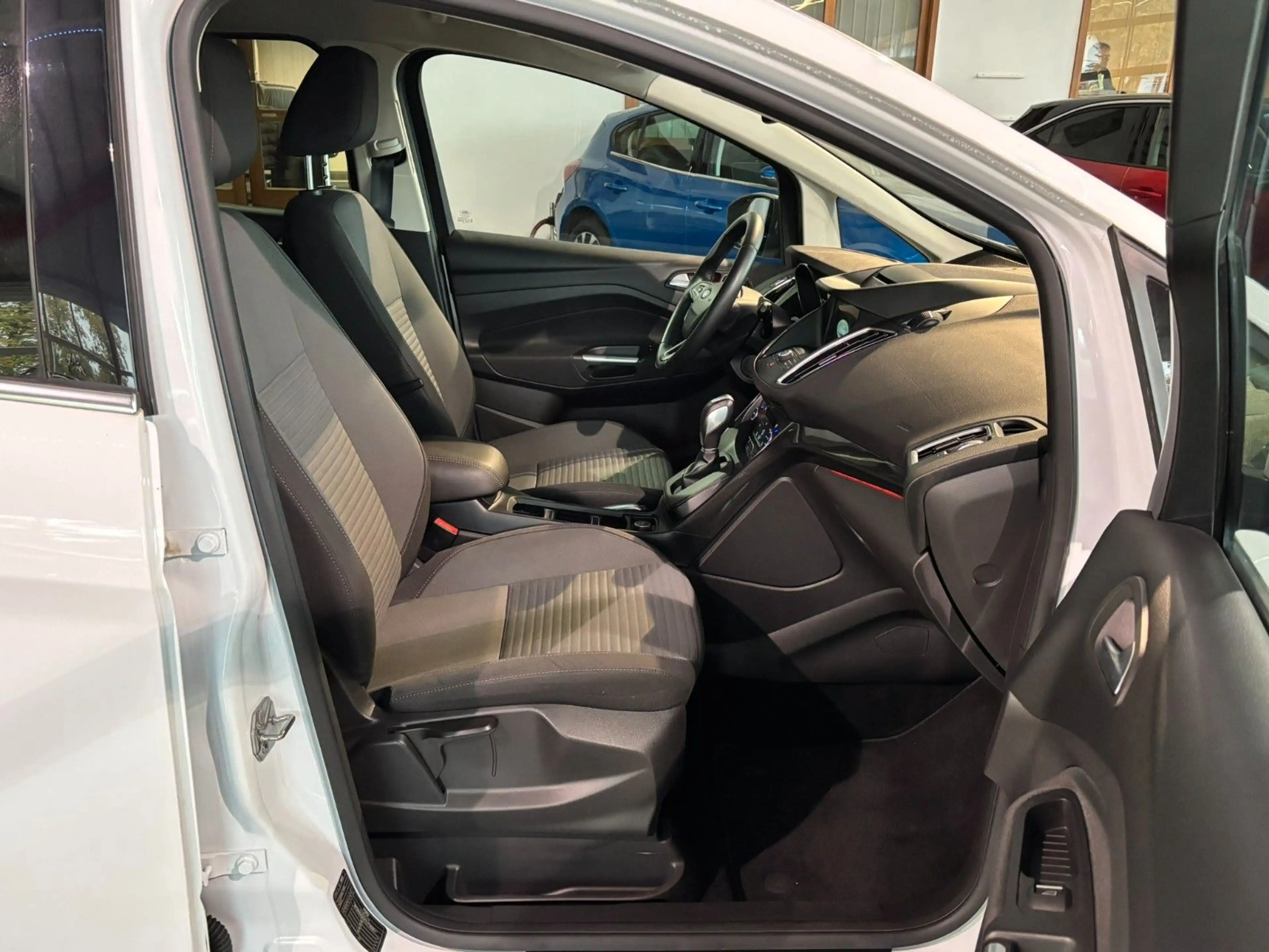 Ford C-Max Titanium  Klimaautomatik DAB+ — photo 9