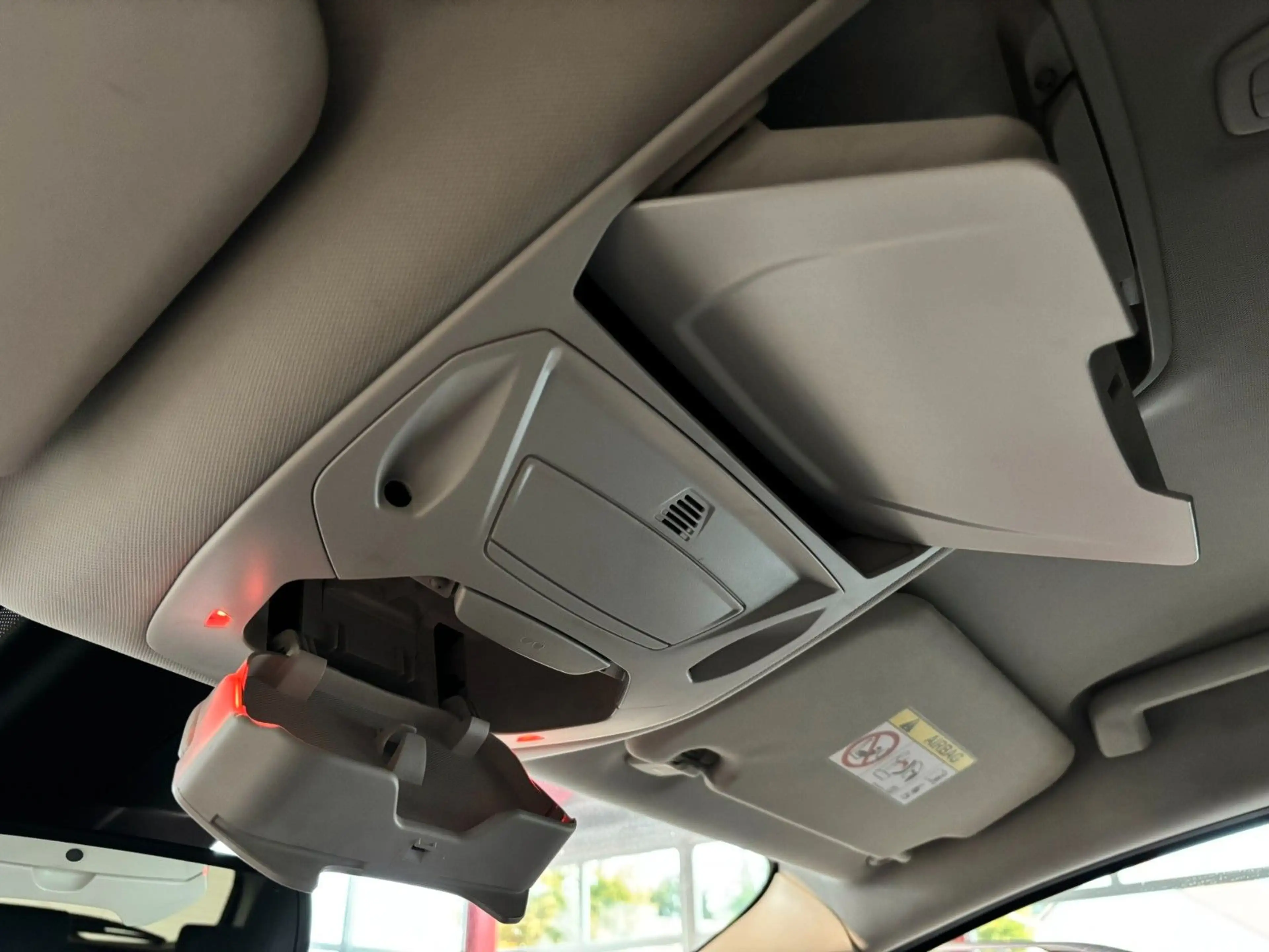 Ford C-Max Titanium  Klimaautomatik DAB+ — photo 32