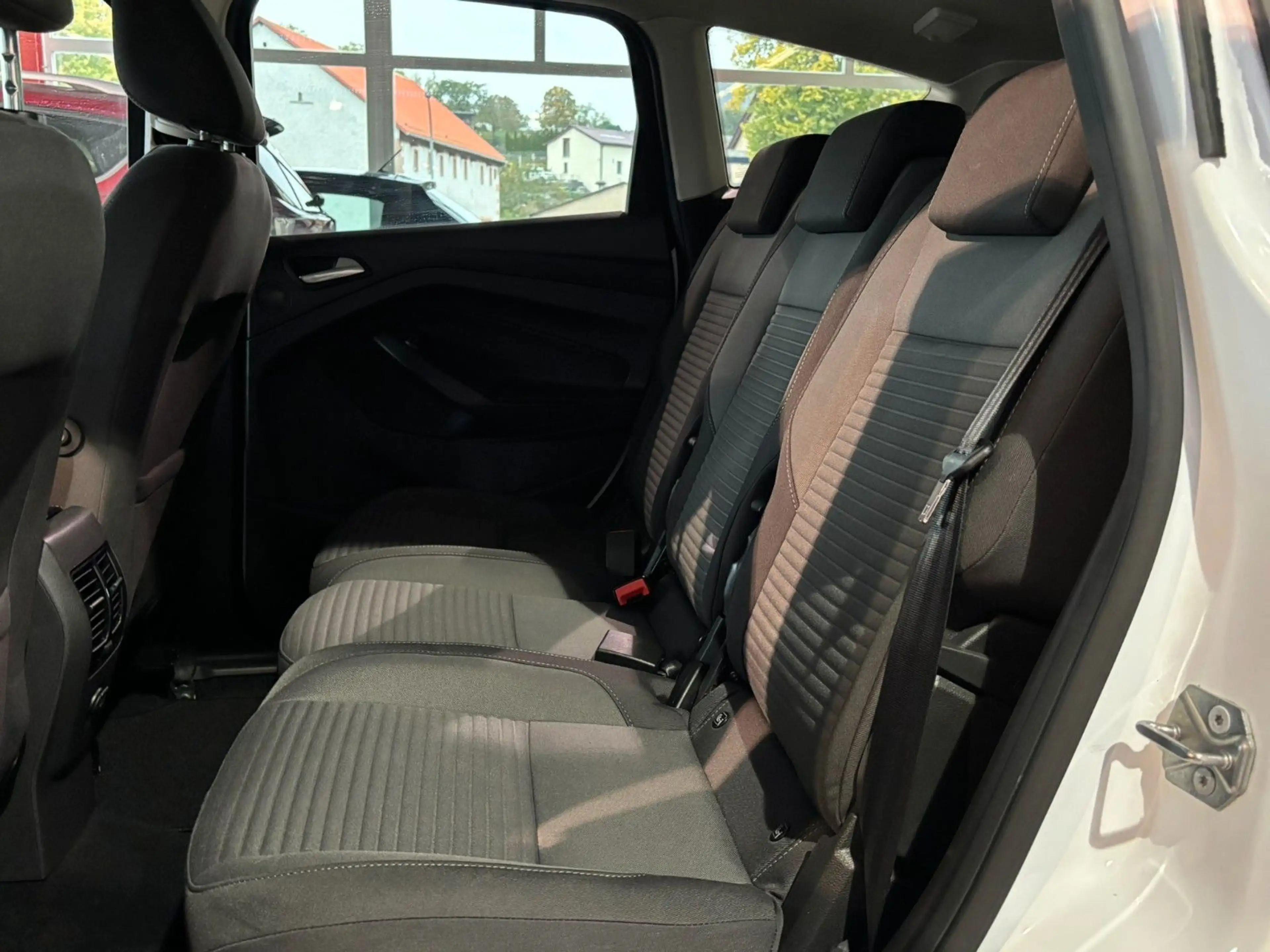 Ford C-Max Titanium  Klimaautomatik DAB+ — photo 19