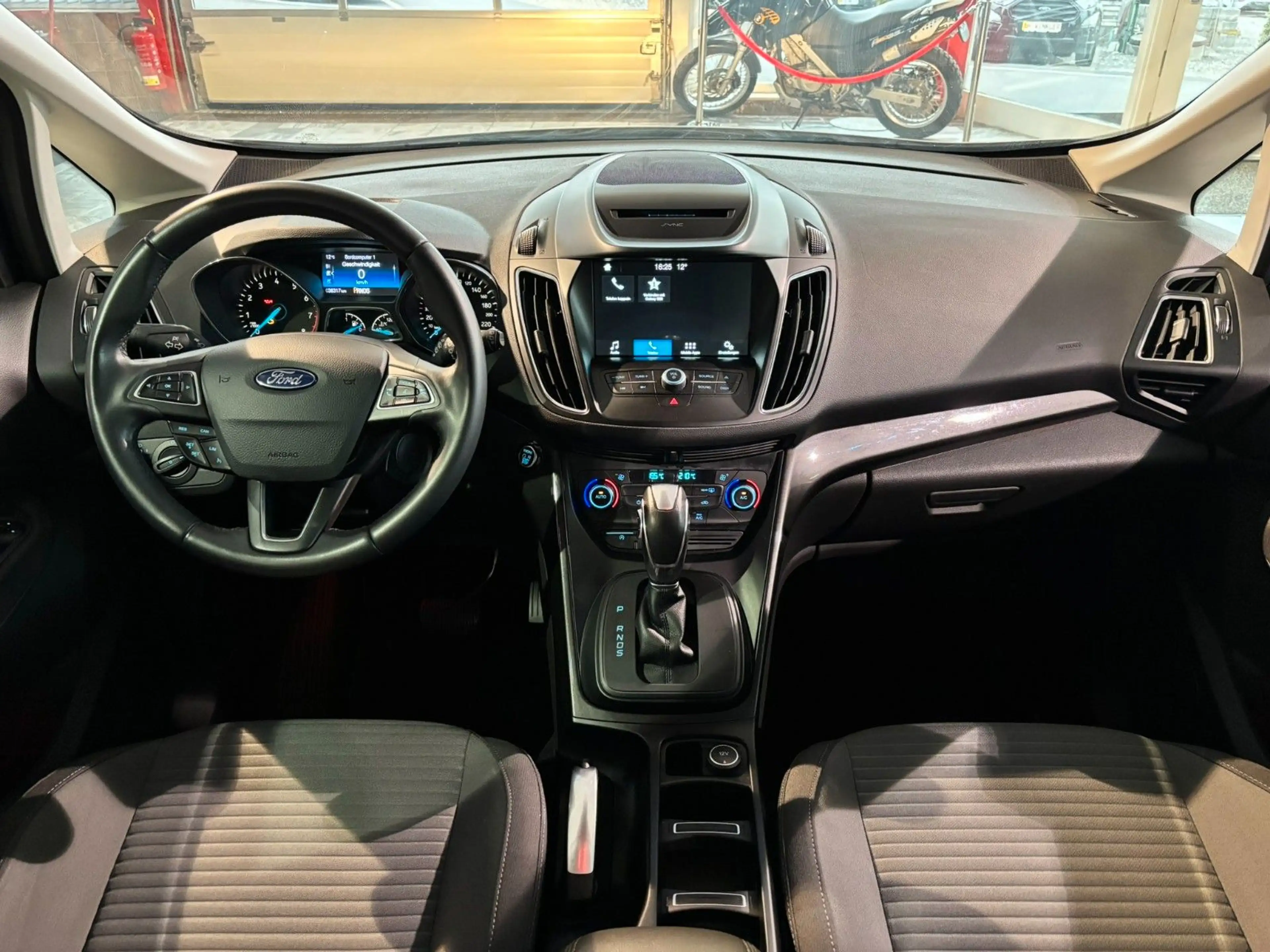 Ford C-Max Titanium  Klimaautomatik DAB+ — photo 33