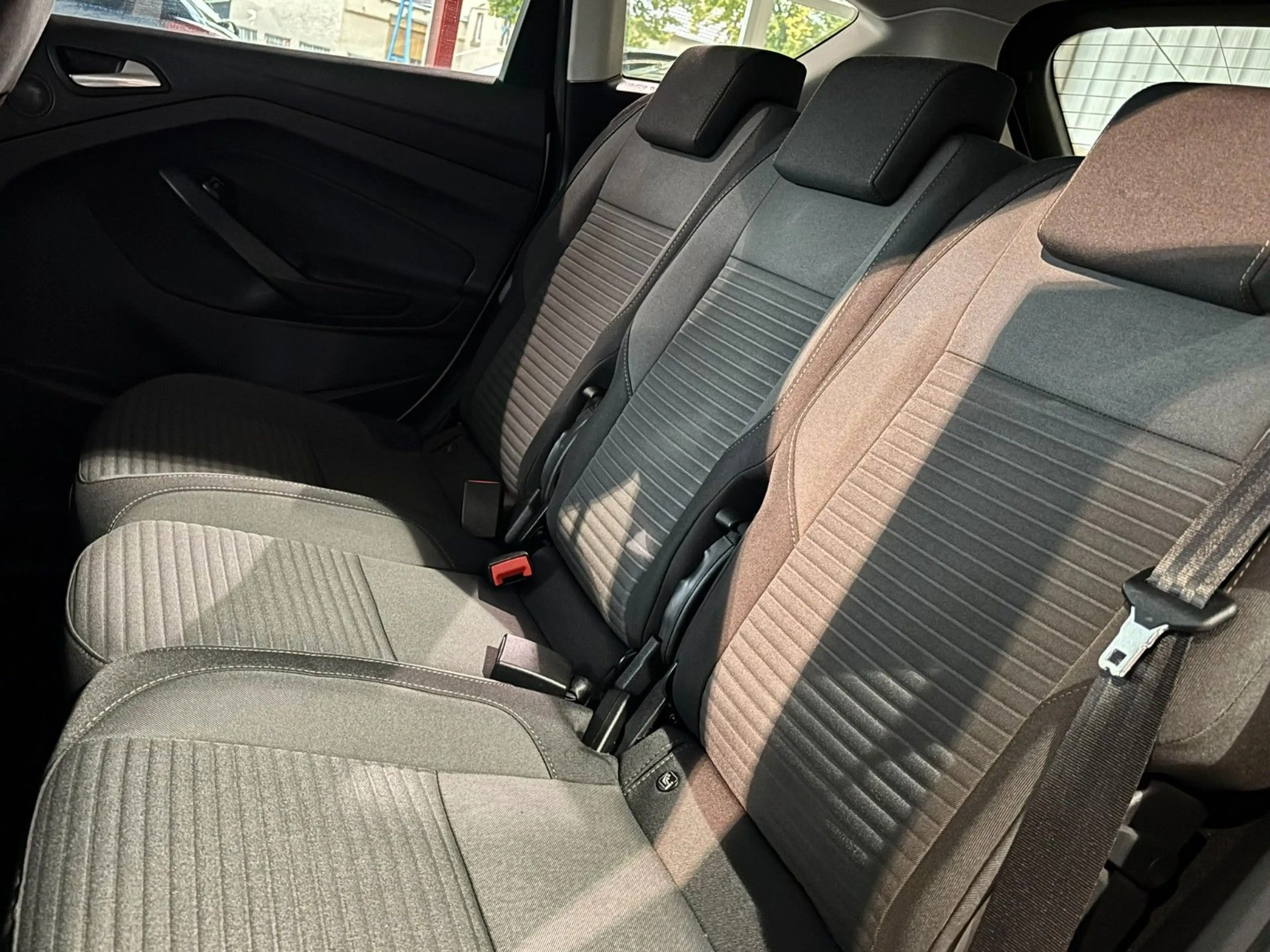 Ford C-Max Titanium  Klimaautomatik DAB+ — photo 20