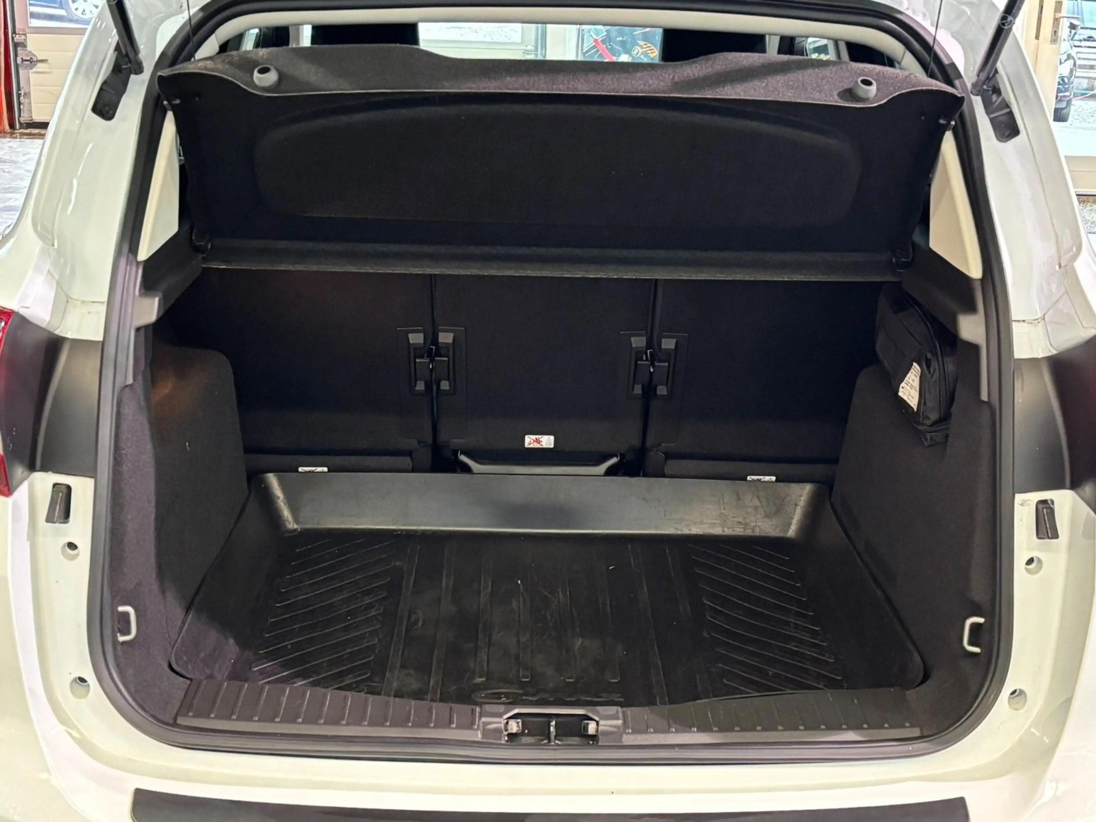 Ford C-Max Titanium  Klimaautomatik DAB+ — photo 15