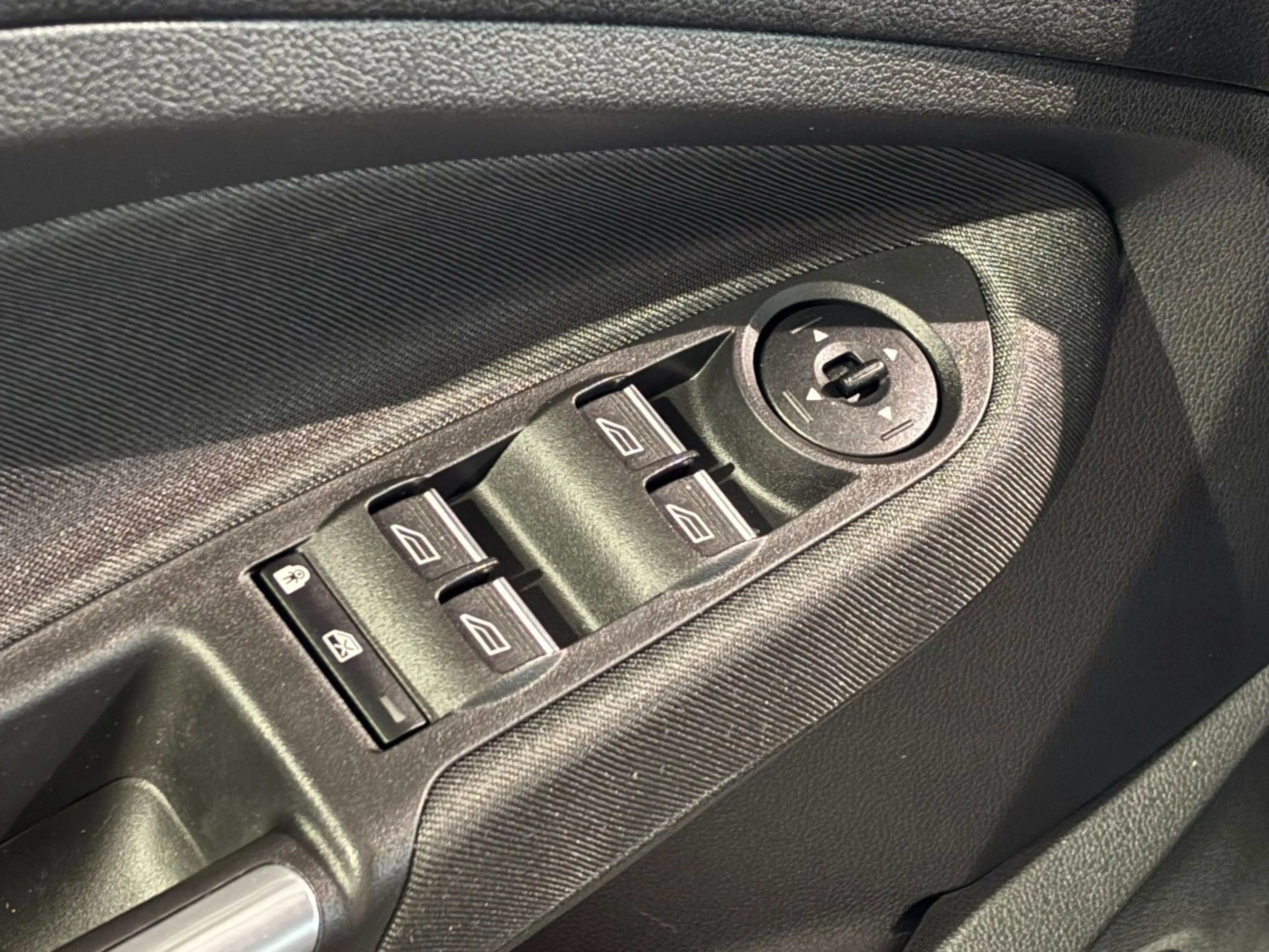 Ford C-Max Titanium  Klimaautomatik DAB+ — photo 22