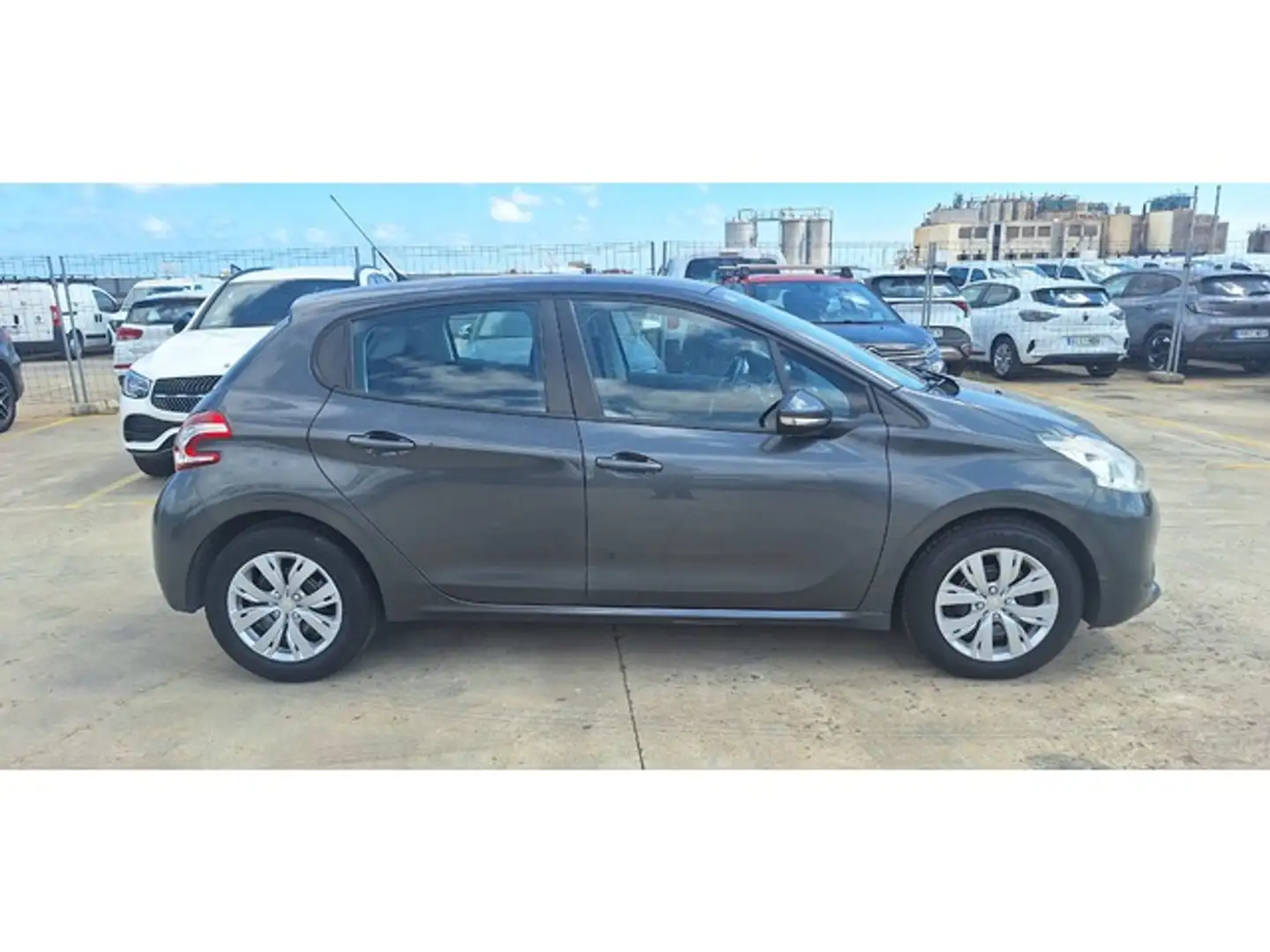 Peugeot 208 1.4HDi Access Gris - 2