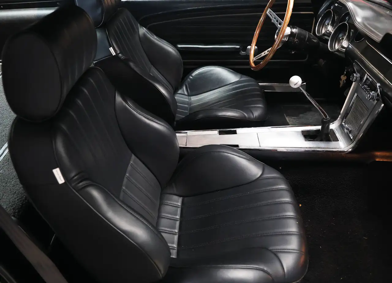Ford Mustang Fastback GT (302 J-code with 4 speed manual) + original parts, foto 8