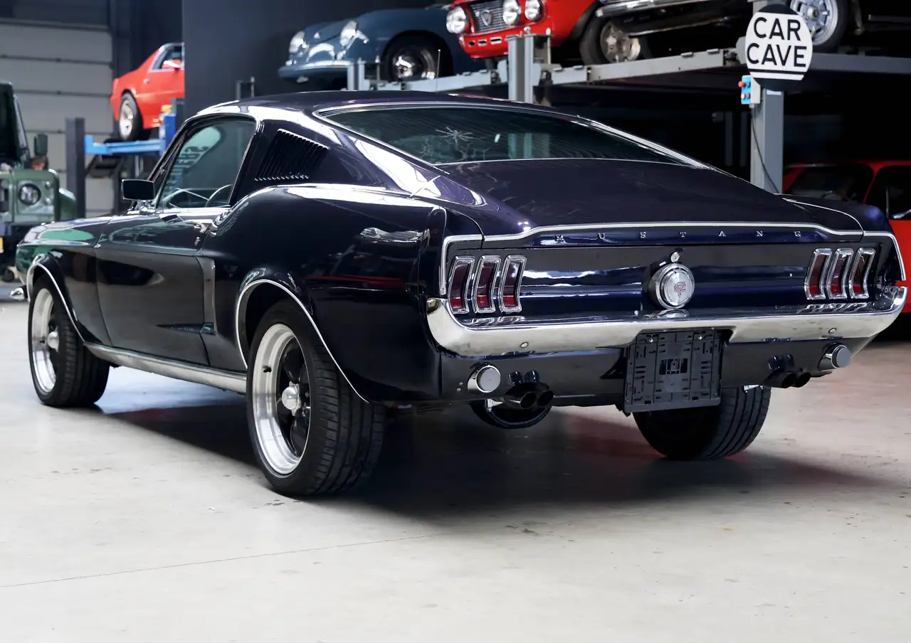 Ford Mustang Fastback GT (302 J-code with 4 speed manual) + original parts, foto 2