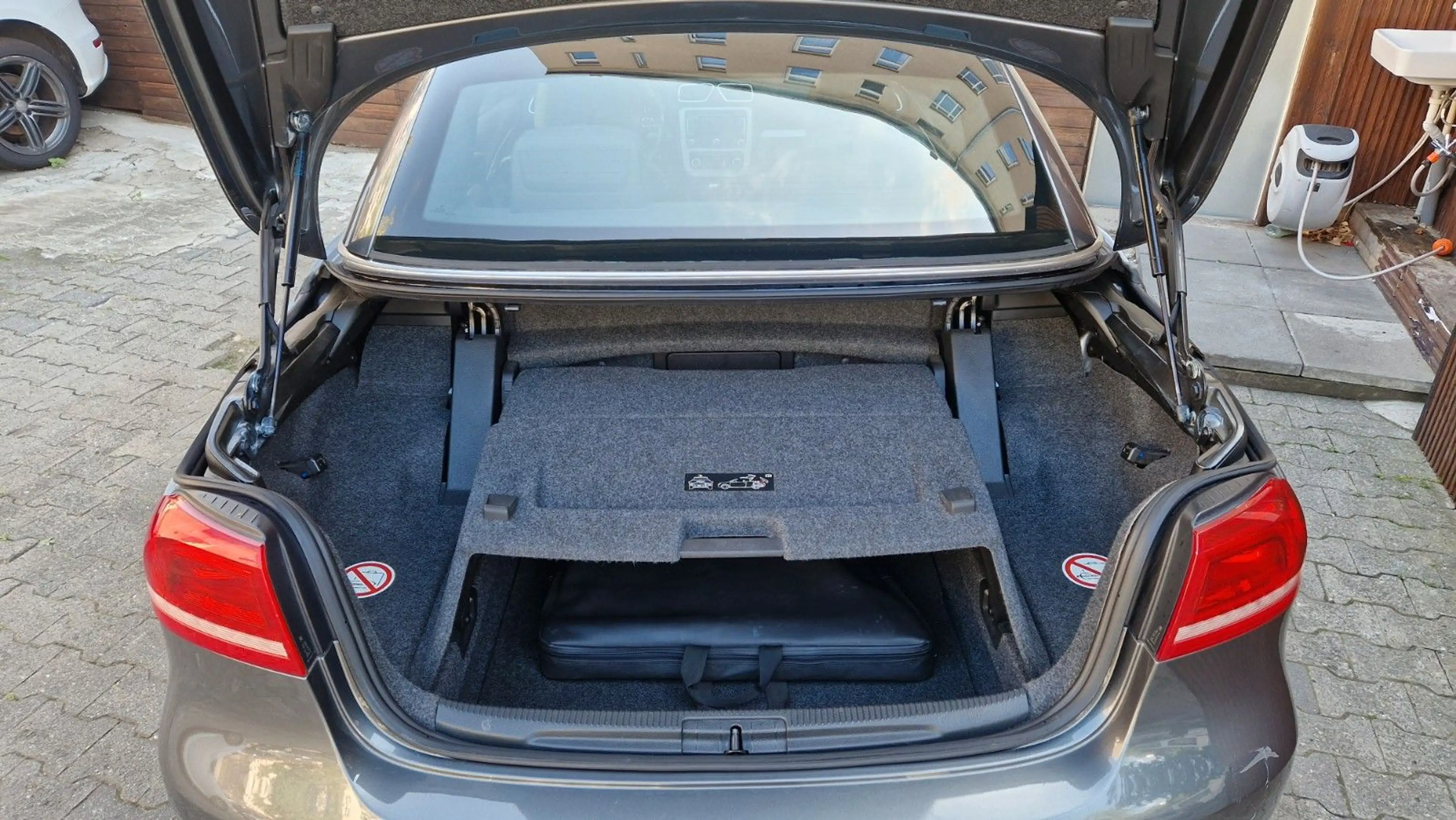 Volkswagen Eos Navi PDC, SHZ, Bluetooth, Volleder, Panorama — photo 7
