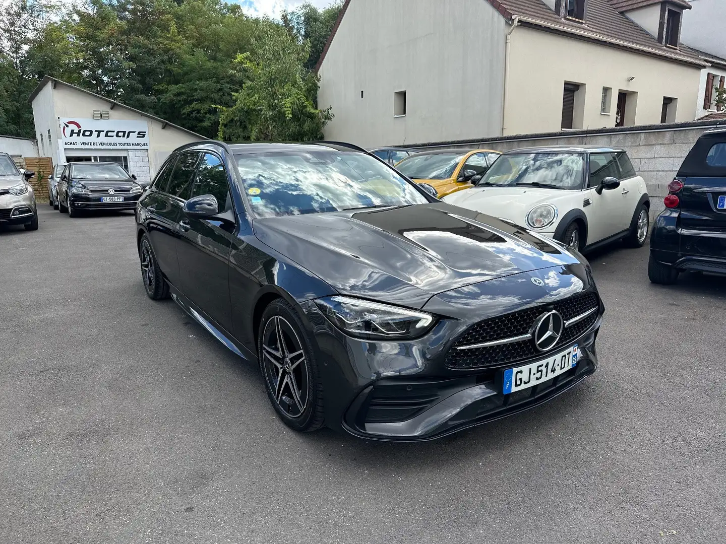 Mercedes-Benz AMG Line Grau - 2