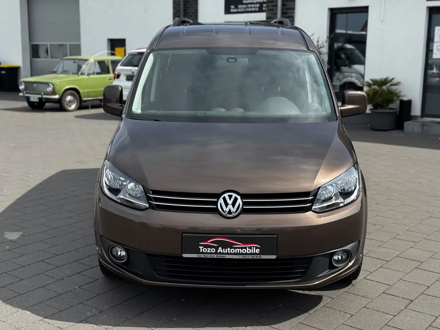 Volkswagen Caddy Maxi Comfortline*STHZ*KLIMA*AHK*7.SITZE* Braun - 2