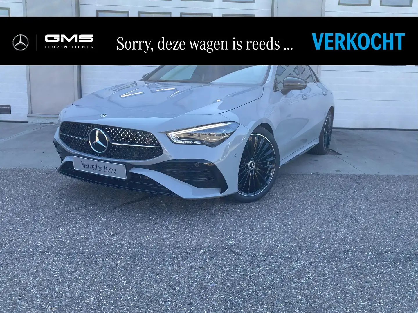 Mercedes-Benz CLA 180 Star Edition Gris - 1