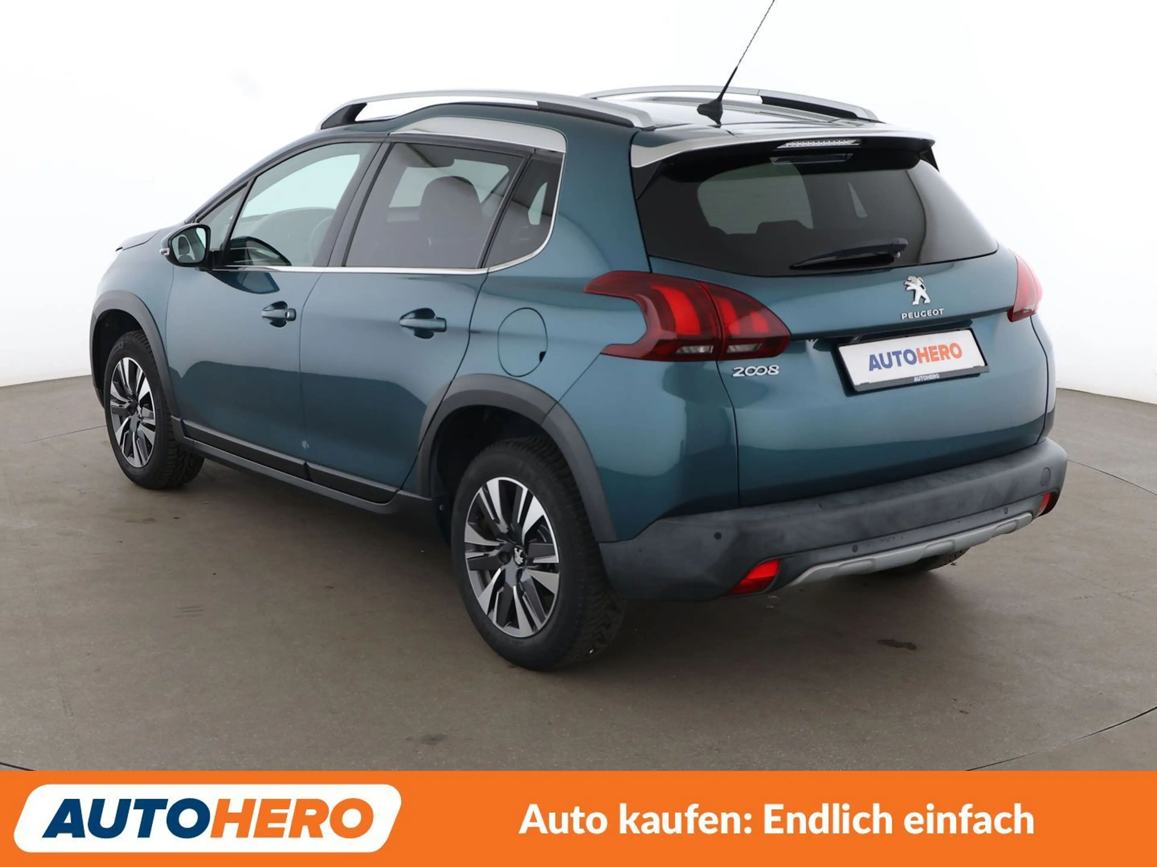 Peugeot 2008 1.2 PureTech Allure*NAVI*TEMPO*CAM*PDC*SHZ* — photo 4