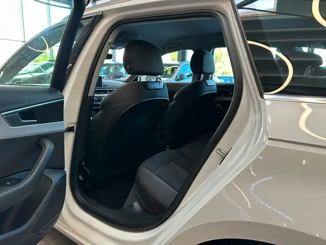 Audi A4 view 30