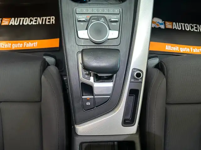 Audi A4 view 10