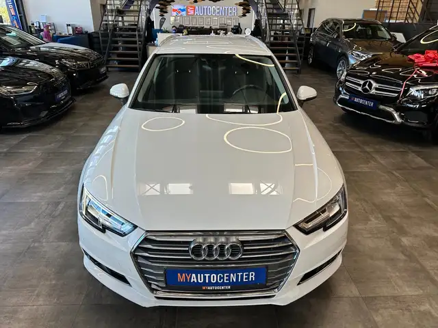 Audi A4 view 21