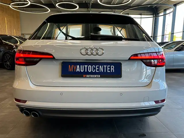 Audi A4 view 25