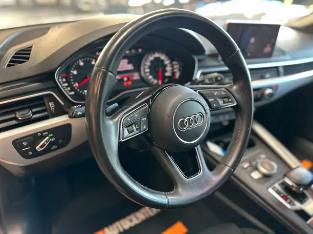 Audi A4 view 11