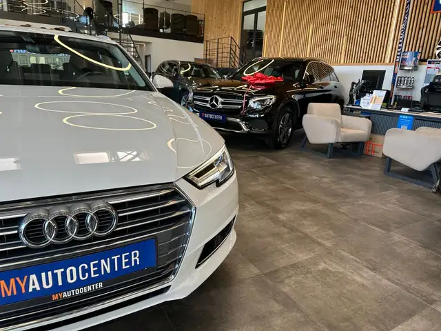 Audi A4 view 20