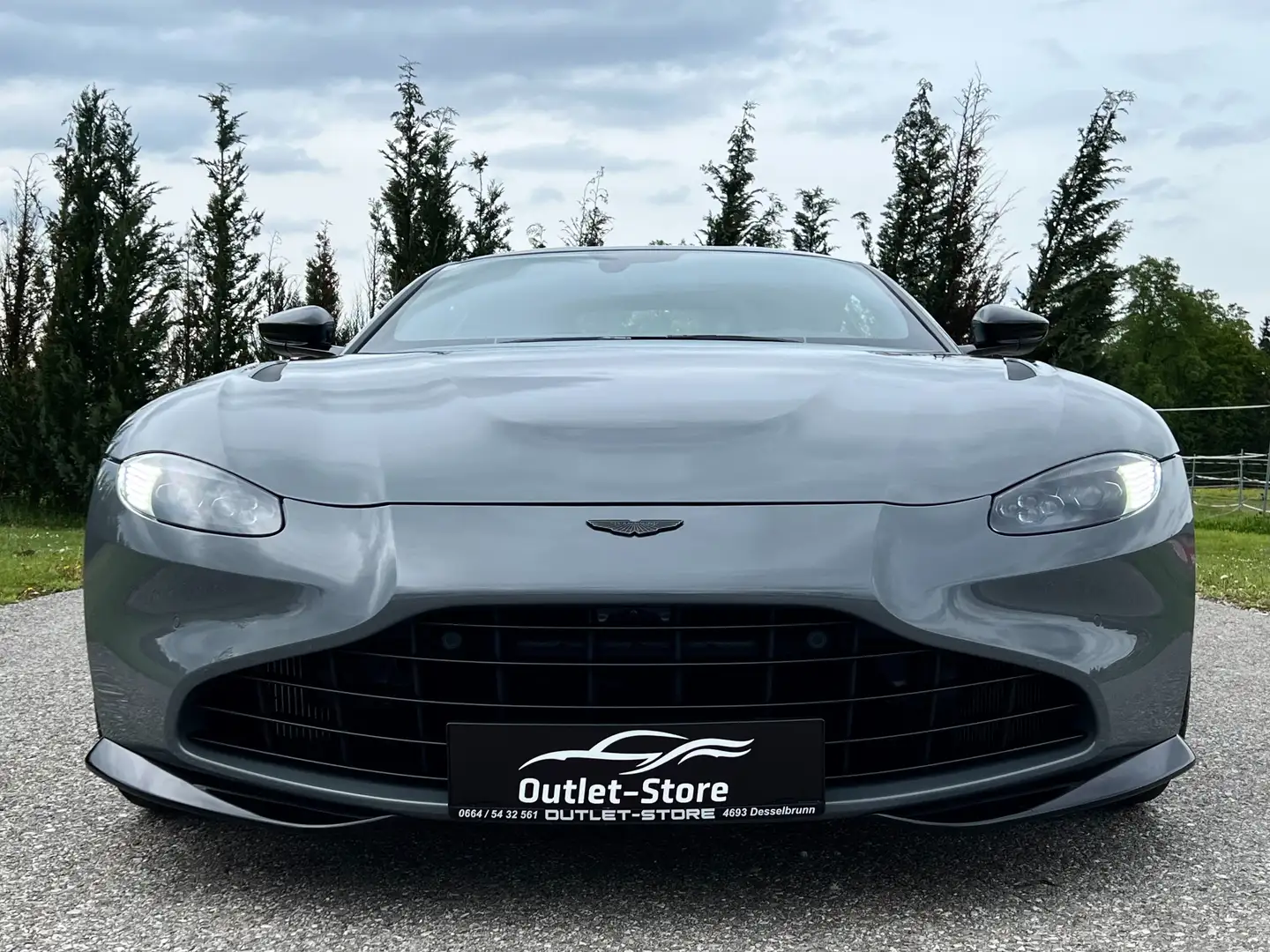 Aston Martin Vantage V8 4,0 Coupe*1.Besitz*Ö-Auto*Neuwertig*Traum* Grey - 2