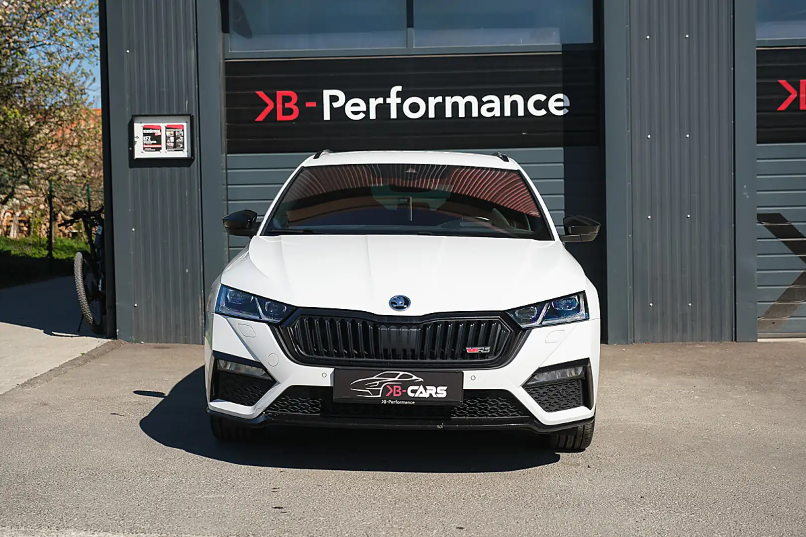 Skoda Octavia Combi 2,0 TDI 4x4 RS DSG MATRIX/DCC/3-ZONEN/SHZ... Weiß - 2