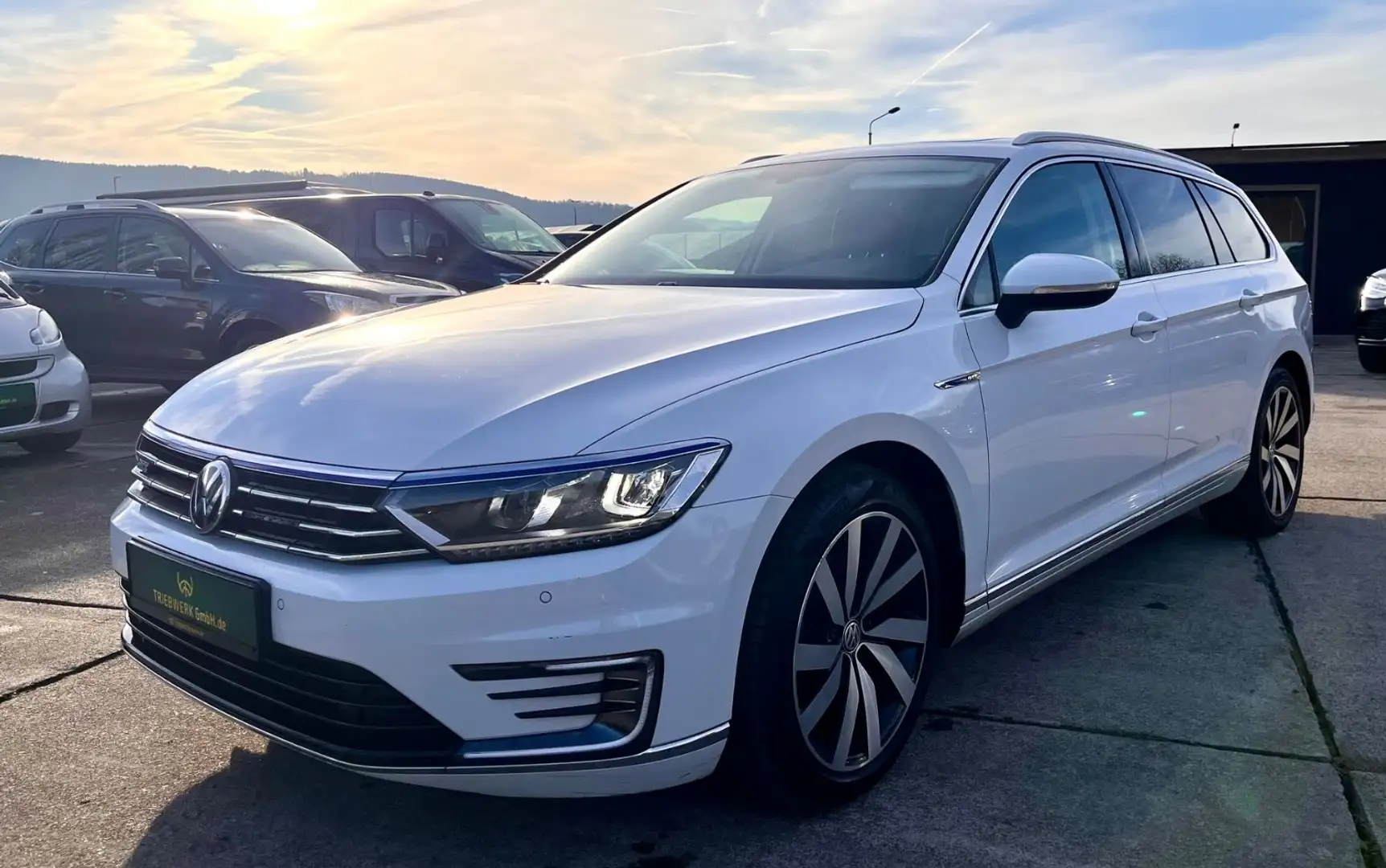 Volkswagen Passat Variant GTE LED Navi ACC Panorama DAB AHK Blanc - 1