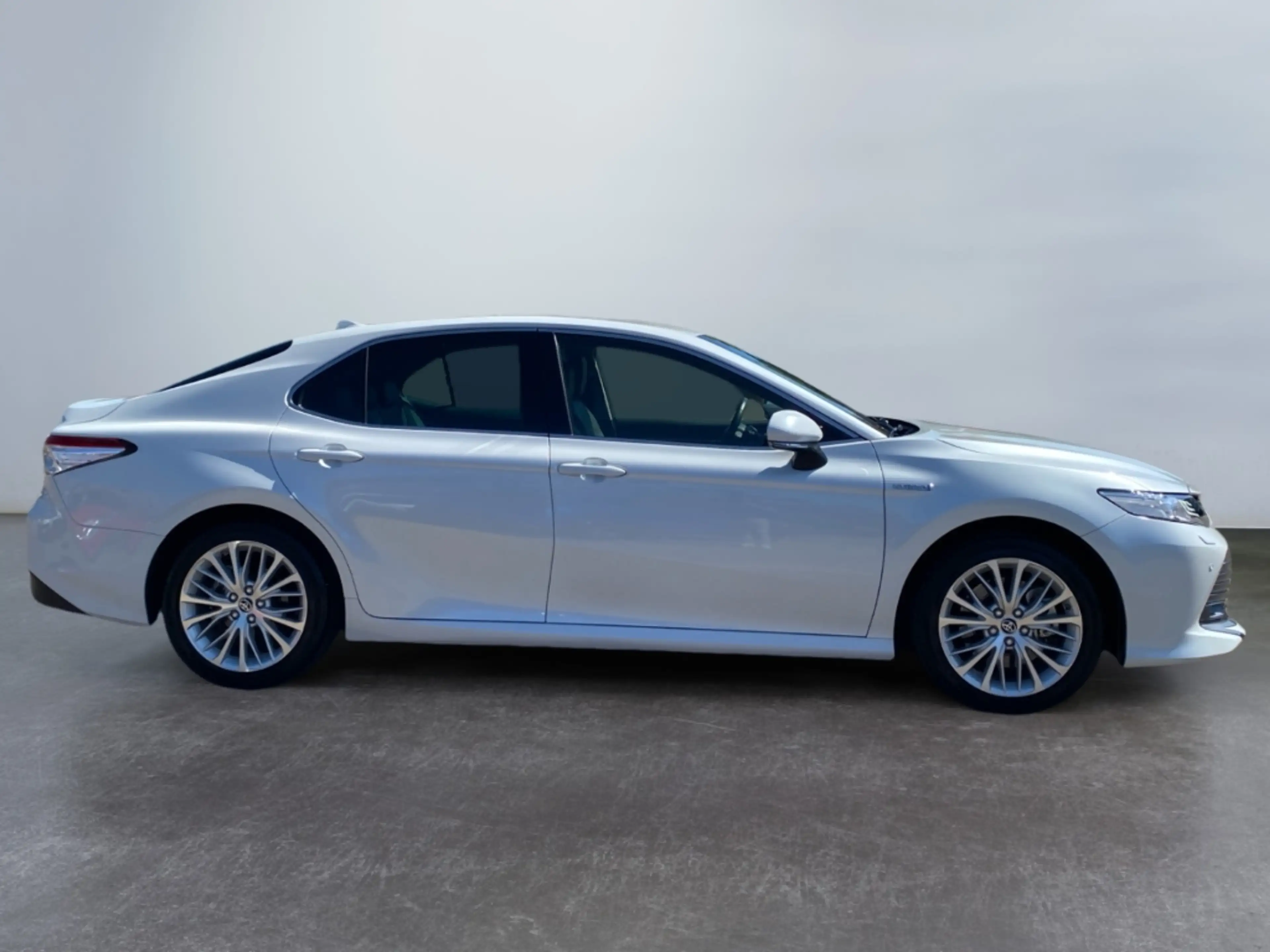 Toyota Camry Hybrid Executive *LED*RCam*Leder*Navi*SHZ* — photo 10